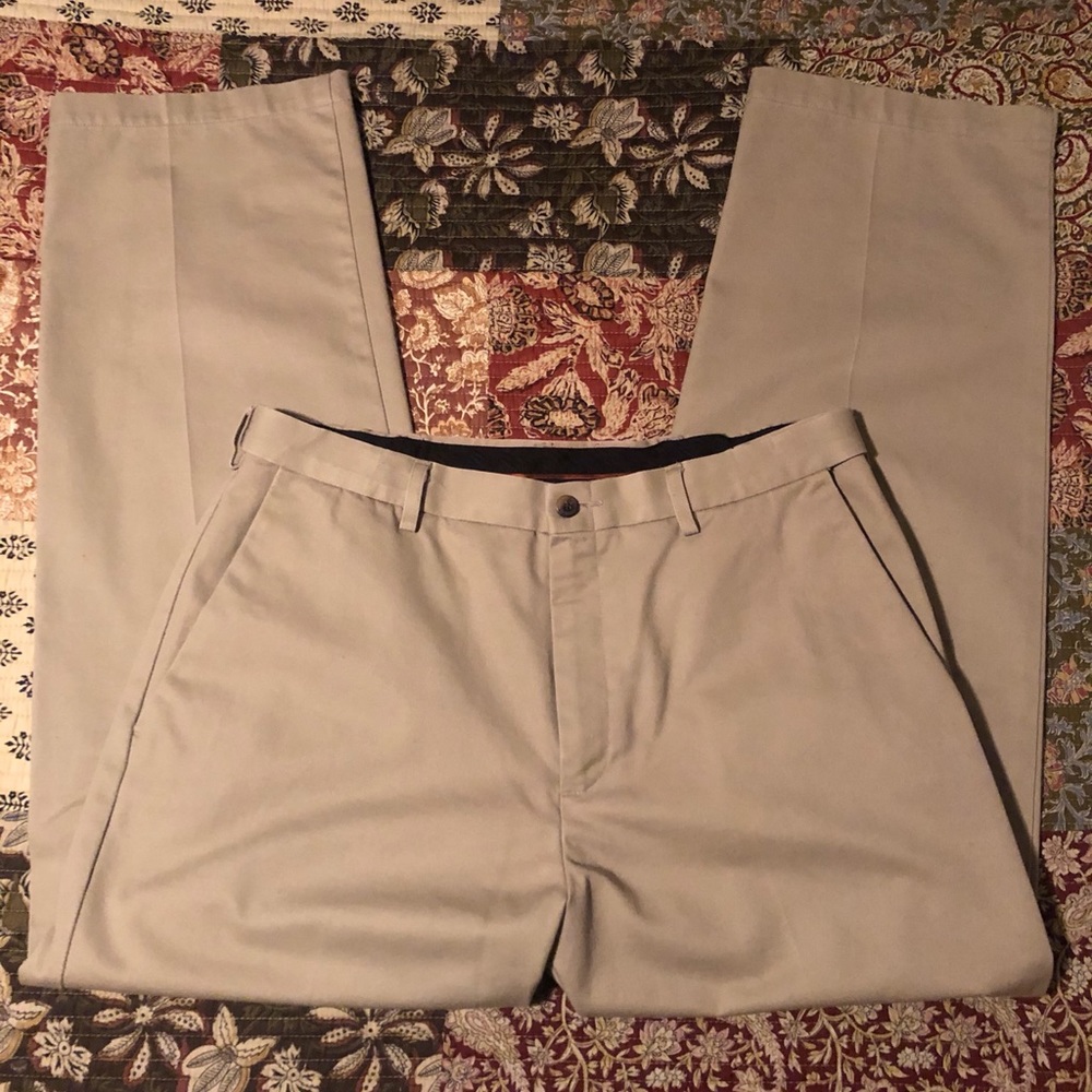 🍁 Haggar Men’s Khakis 🍁